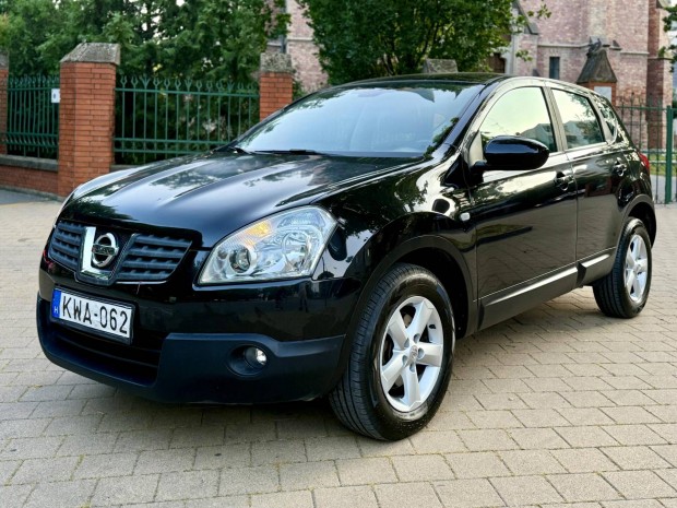 Nissan Qashqai 2.0 Tekna Premium 4WD M.o-i//3....