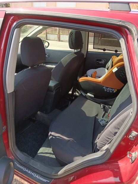 Nissan Qashqai 2.0 benzin 