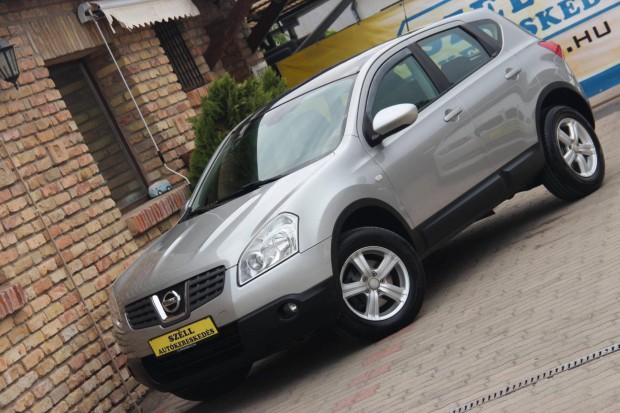 Nissan Qashqai 2.0 dCi Tekna 4WD Panorámatető!!