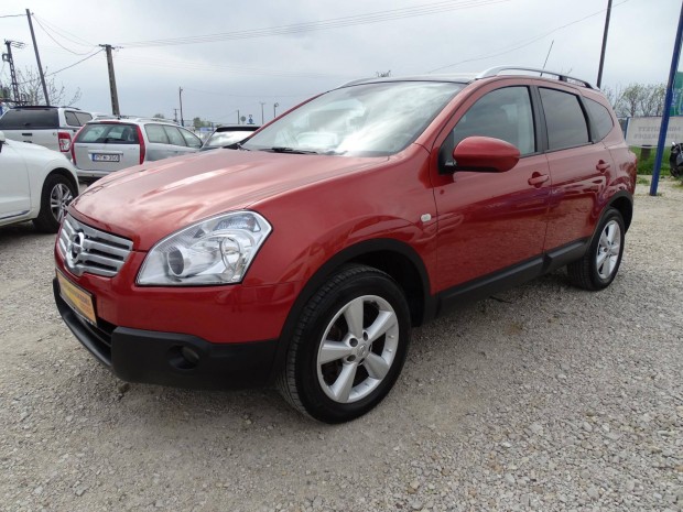 Nissan Qashqai+2 2.0 Acenta Panorámatető! Vonóh...