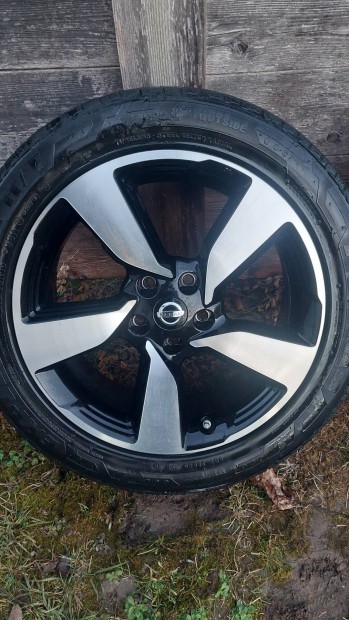 Nissan Qashqai Gyri Alufelni 18"  