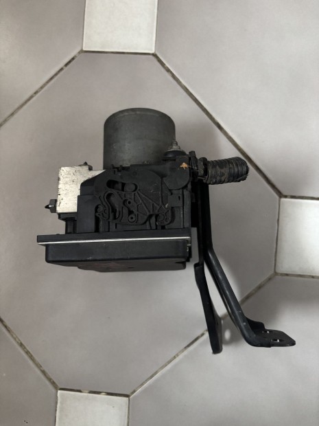 Nissan Qashqai J10 ABS kocka 47660BR00A