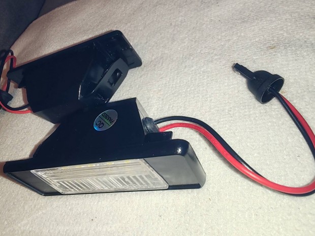 Nissan Qashqai J10 LED rendsz�mt�bla vil�g�t�s