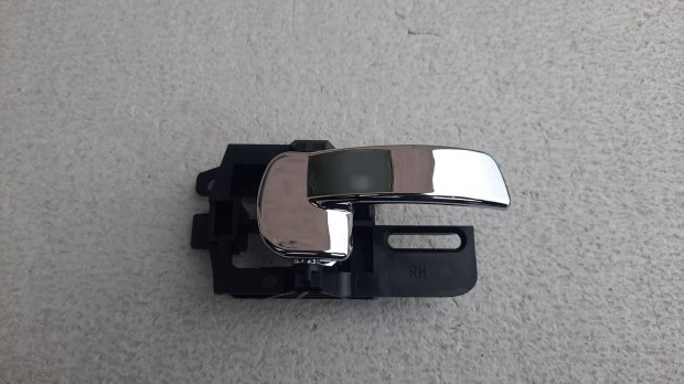 Nissan Qashqai J10 új jobb első hátsó belső króm kilincs