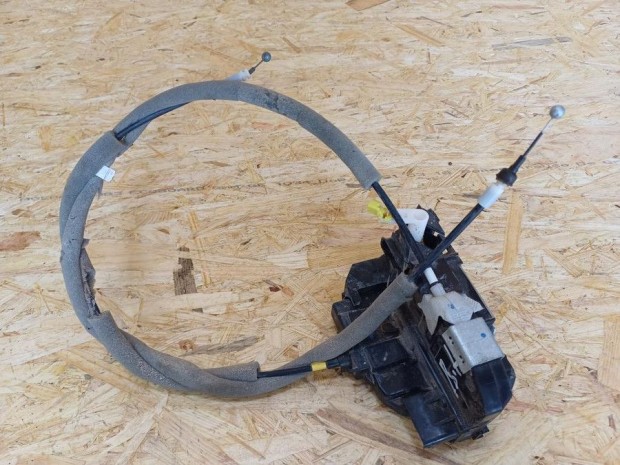 Nissan Qashqai J11 (2016-2020) Bal H�ts� Ajt� K�zpontiz�r