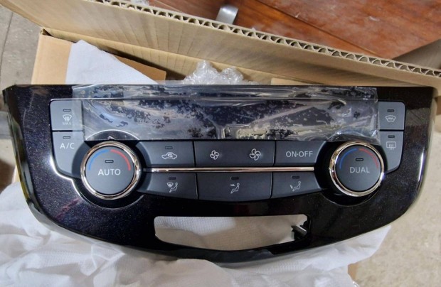 Nissan Qashqai fűtéspanel gyári új 275004EA1A