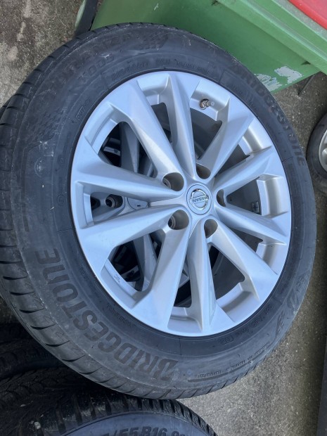Nissan Qasqai Alufelni elad!
