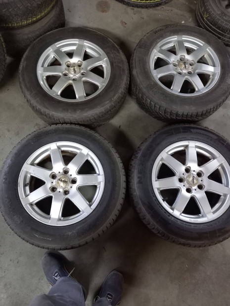Nissan Quashai Dacia Duster 5x114.3-as 16x7 Advanti alufelni, 215/65 ú