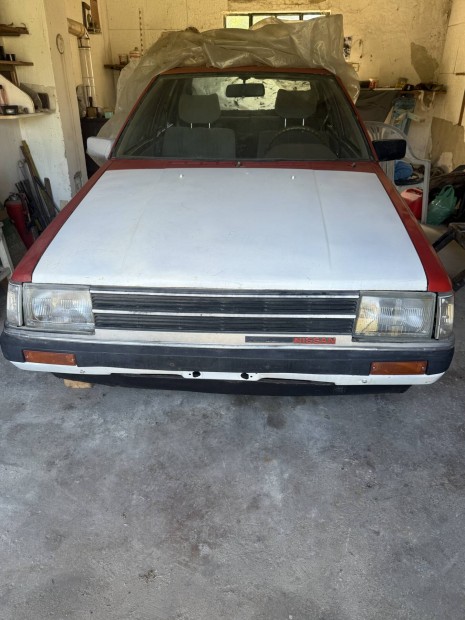 Nissan Sherry alkatrsznek