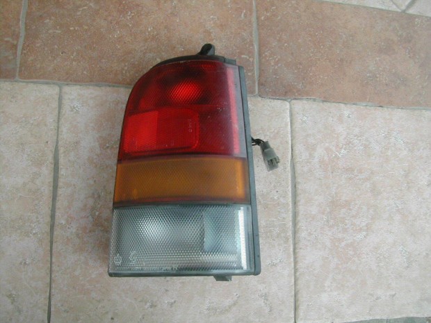 Nissan Sunny 2.0D cd 20 (91-00) jobb hátsó lámpa
