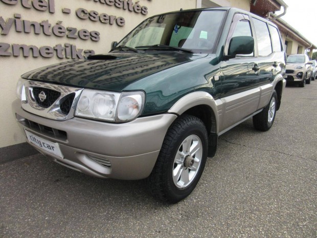 Nissan Terrano II 2.7 TDI Comfort 7 Szemly. Kl...