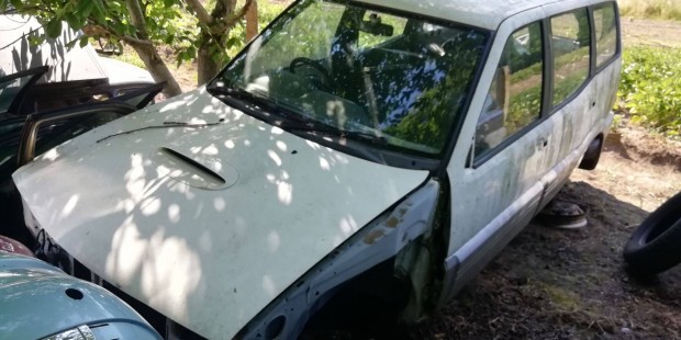 Nissan Terrano II alkatrész