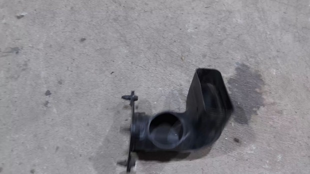 Nissan Terrano WD21 87 L�gsz�r�h�z homlokfal leveg� l�gbe�ml� cs� 8312