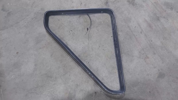 Nissan Terrano WD21 87 Rakt�r csomagt�r jobb fix �veg tart� keret 0096