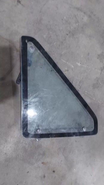 Nissan Terrano WD21 Rakt�r csomagt�r jobb oldali fix �veg ablak 0006