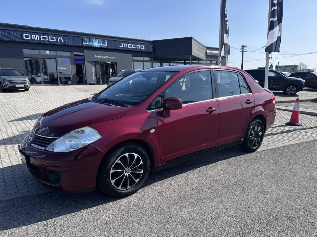 Nissan Tiida 1.8 Acenta