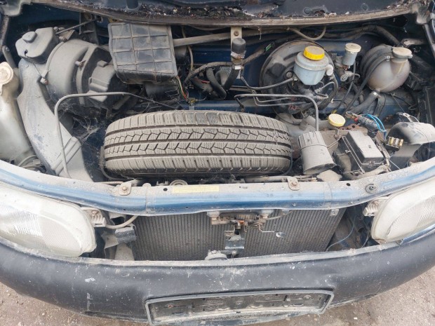 Nissan Vanette 2.3 komplett motor LD23