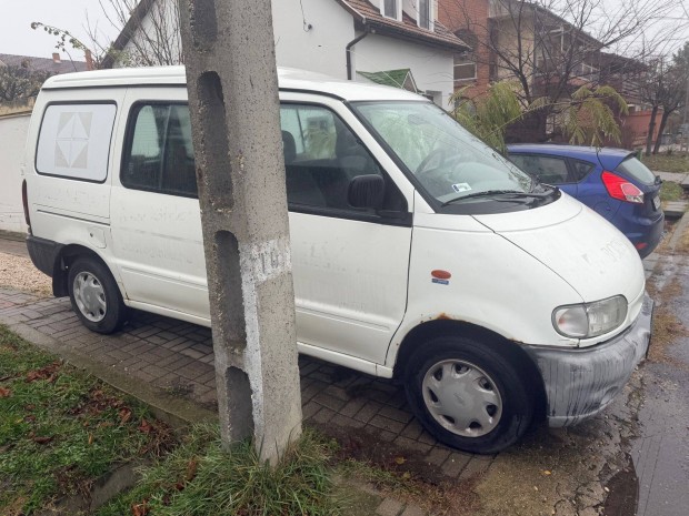 Nissan Vanette Carg Kisterher Gpkocsi