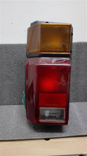 Nissan Vanette h�ts�l�mpa bal 1986 -> 1991