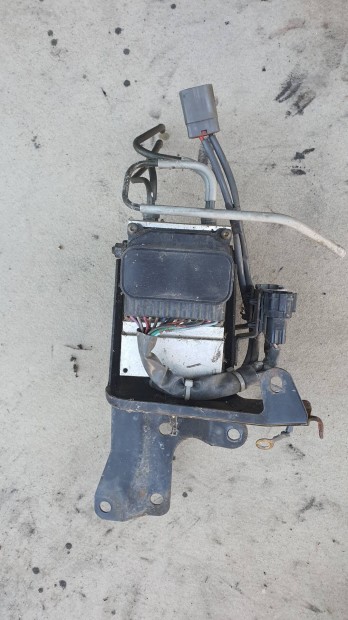 Nissan X-Trail ABS kocka