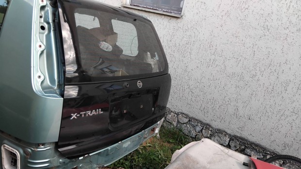 Nissan X-Trail I (T30) Hts csomagtart