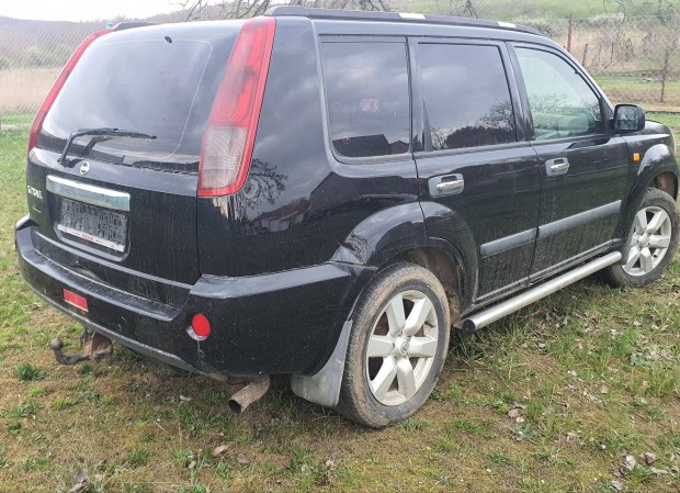 Nissan X-Trail T30 2.2 dCi alkatr�sz