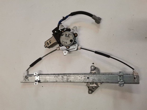 Nissan X-Trail T30 bal els ablakemel