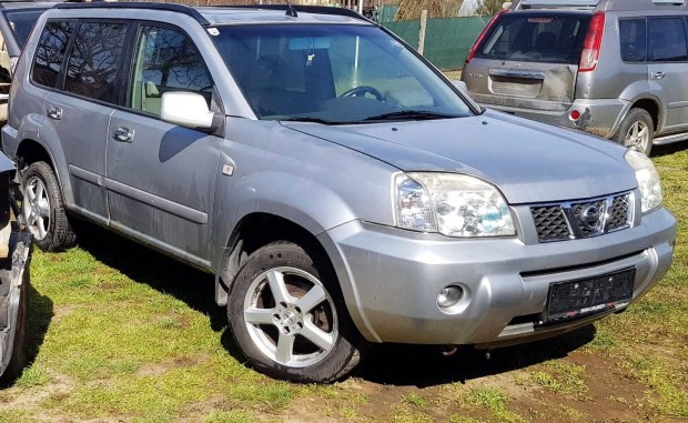 Nissan X-Trail T30 bontott alkatr�sz