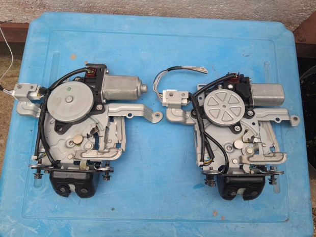 Nissan X-Trail T32 csomagtr ajt zrszerkezet zr