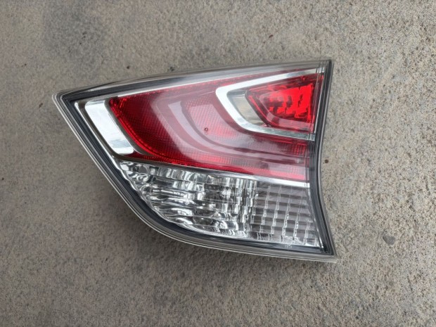 Nissan X-Trail T32 jobb hátsó lámpa 22617939