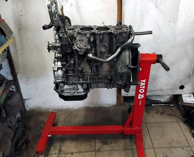 Nissan X-Trail (T30) 2.2 D 100Kw 136Le f�z�tt blokk