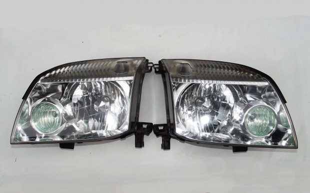 Nissan X-Trail (T30) �ll�t�motoros Els� f�nysz�r�