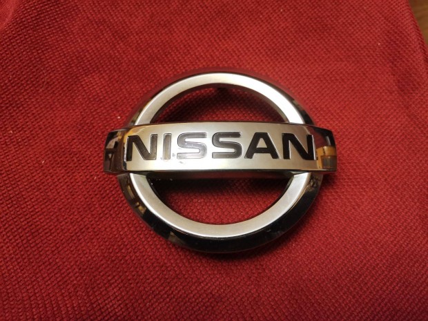 Nissan X-Trail (T30) Els Dszrcs emblma