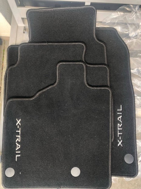 Nissan X-trail gy�ri vel�r sz�nyeg Szett-�j