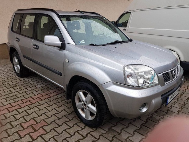 Nissan-Xtrail 1.598 cm3 Diesel manilis 6 fokozat vlt