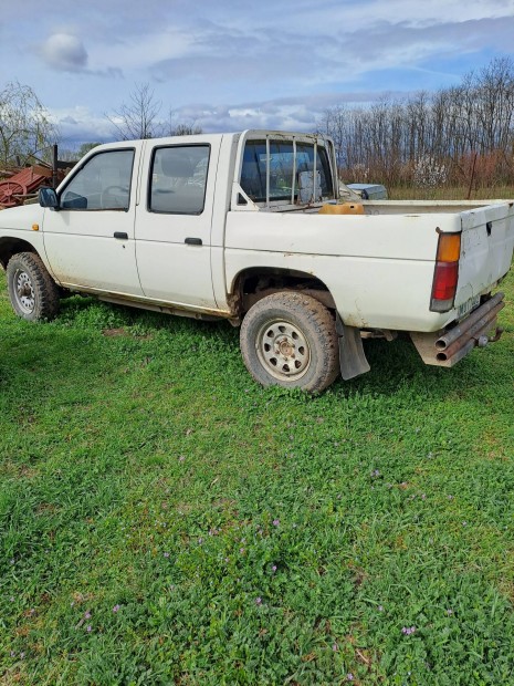 Nissan  D21 pick  up  elad