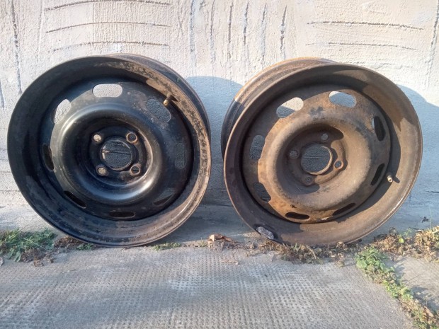 Nissan aclfelni 6J x R14 /2db