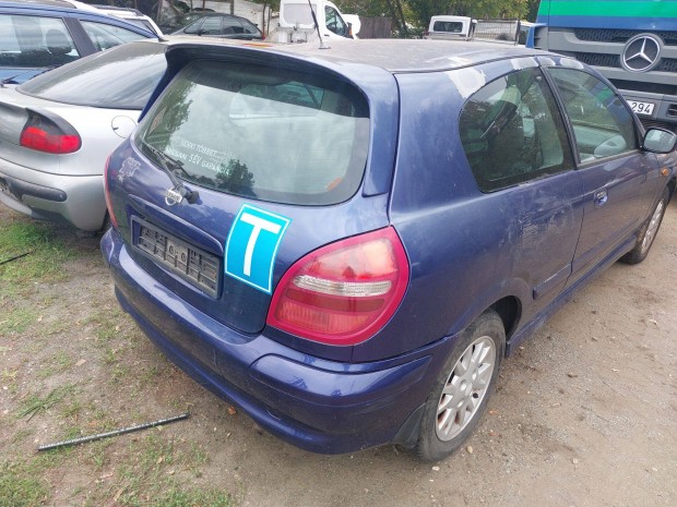Nissan almera N16 karosszria elemei 3-ajts