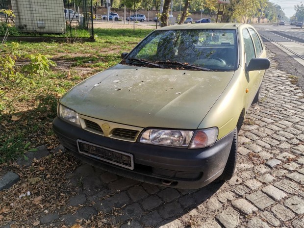 Nissan almera benzines nindt