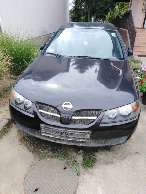Nissan almera bontdik
