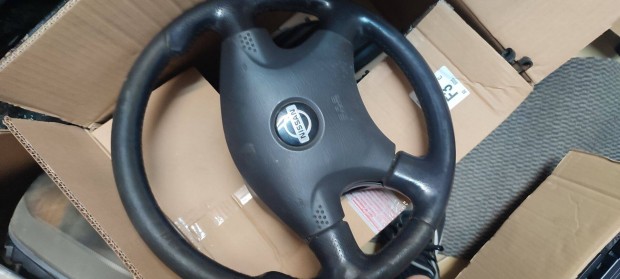 Nissan bőrkormány, légzsákkal