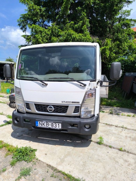 Nissan cabstar NT400