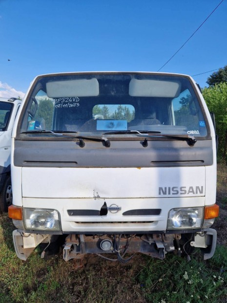 Nissan cabstar bontott alkatrszei