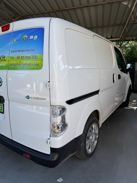 Nissan e-NV200