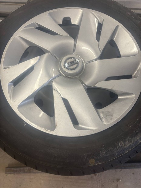 Nissan env200 e nv200 gyari lemezfelni nyarigumikkal