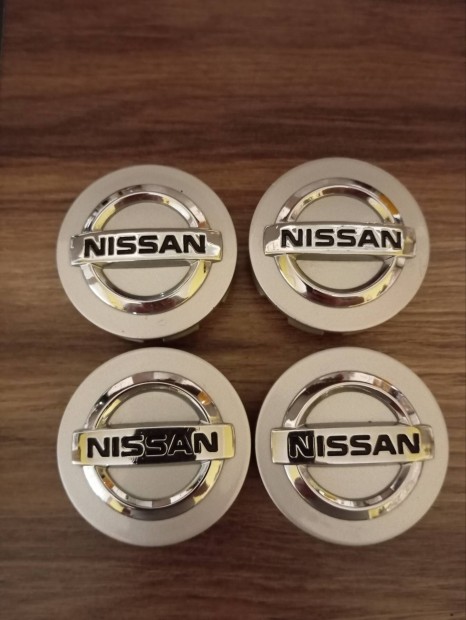 Nissan felni kupak 54mm gyri