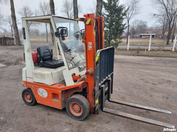 Nissan gázüzemű 1 t teherbírású targonca