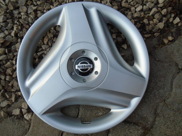 Nissan gyri 15 " dsztrcsa 1 db elad