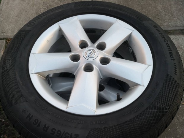 Nissan gyári 16-os alukerék