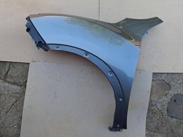 Nissan juke f15 , bal első sárvédő oldaltartóval gyári 2014-2019-ig